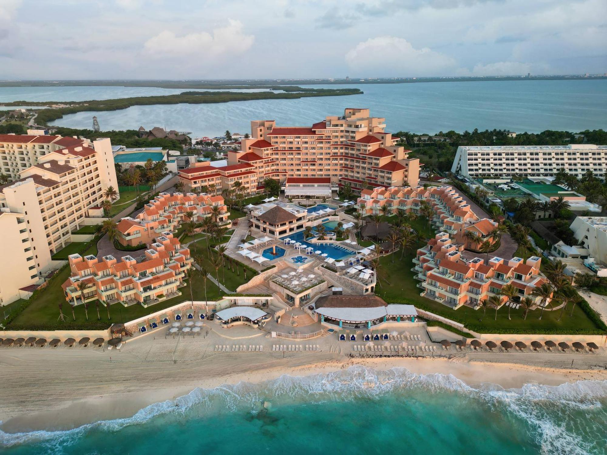 Wyndham Grand Cancun All Inclusive Resort & Villas المظهر الخارجي الصورة